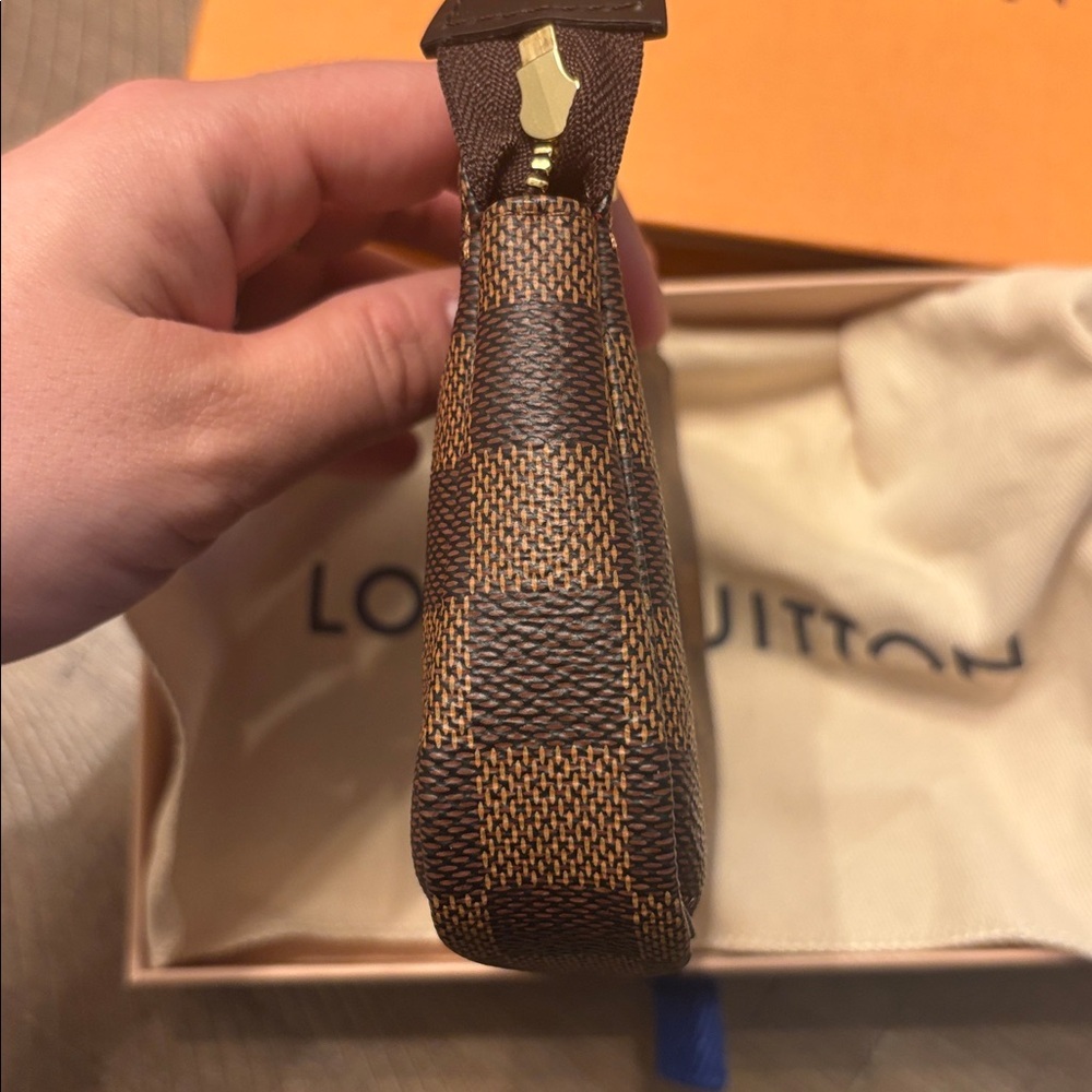 Authentic Louis Vuitton Brown Damier Ebene Mini Pouchette Accessories bag - Picture 4 of 9